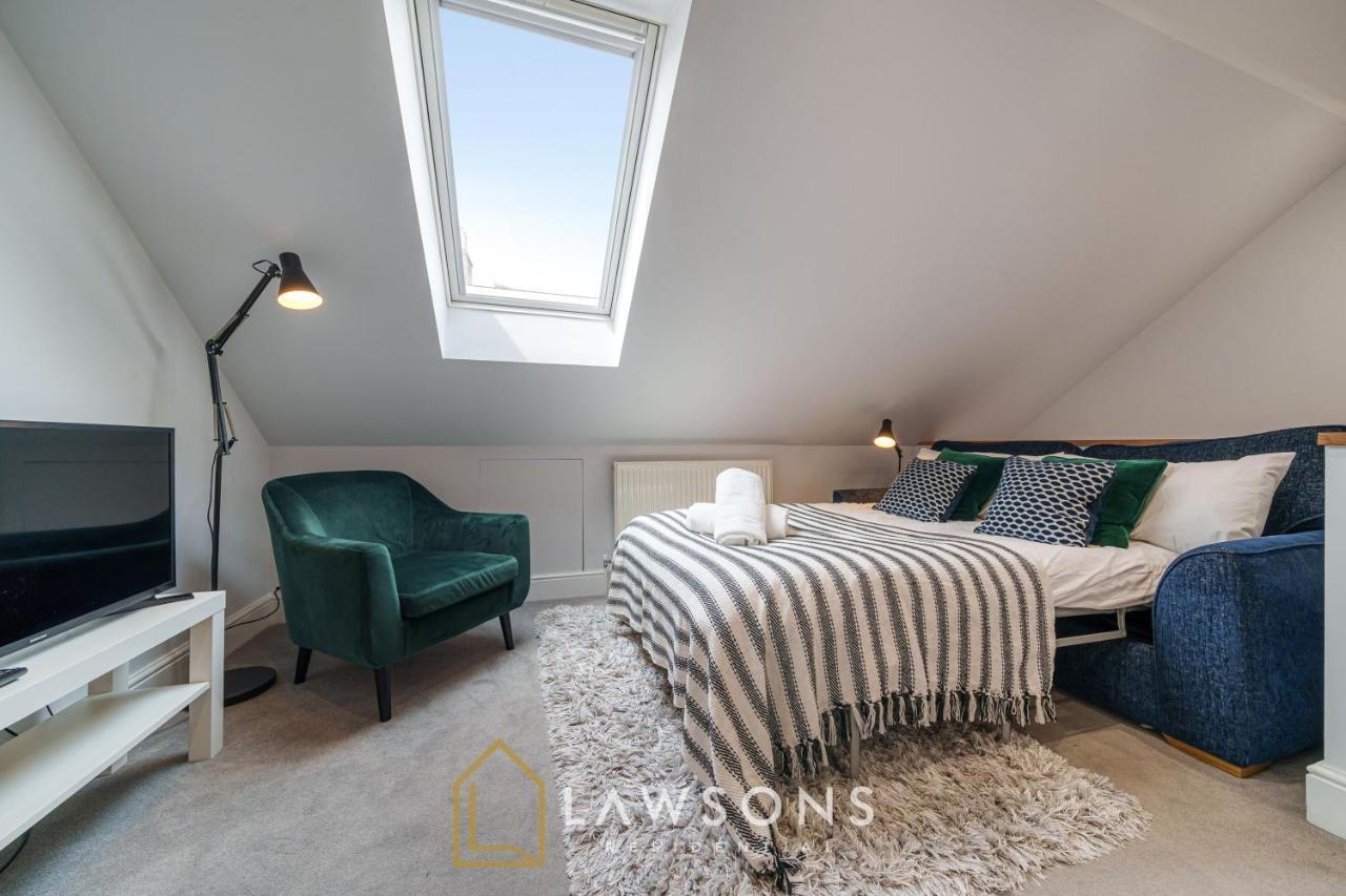 Loft Living By Lawsons With Parking Apartman Windsor Kültér fotó